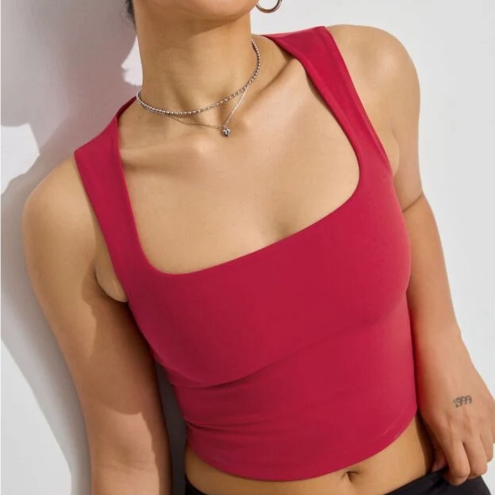 Garage Amber Portrait Neck Tank ll Jester Red ♥️